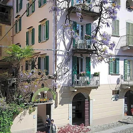 Couette-café Di Orta 4*