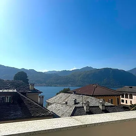 Di Orta Couette-café Orta San Giulio